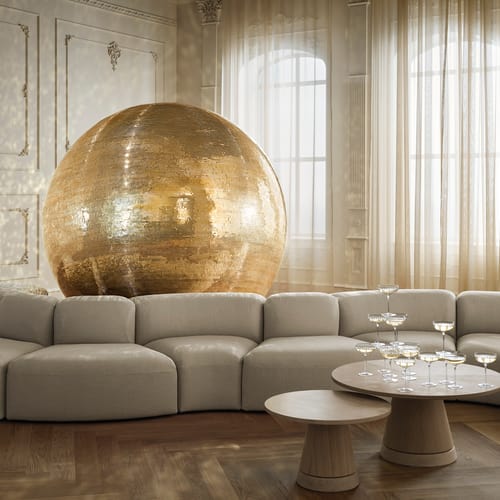 Round modular sofas in soft shapes and customised comfort